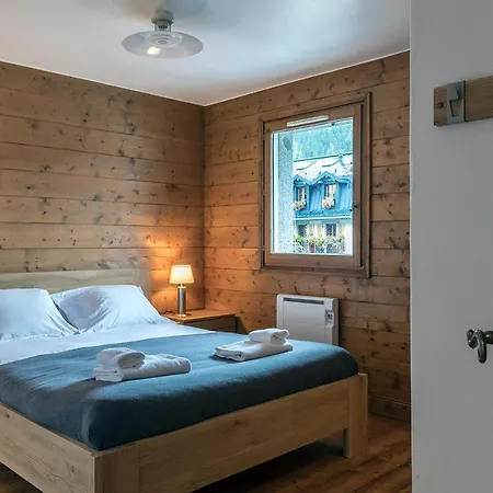 Vallet 12 - Alpes Travel - Central - Sleeps 8 * シャモニー